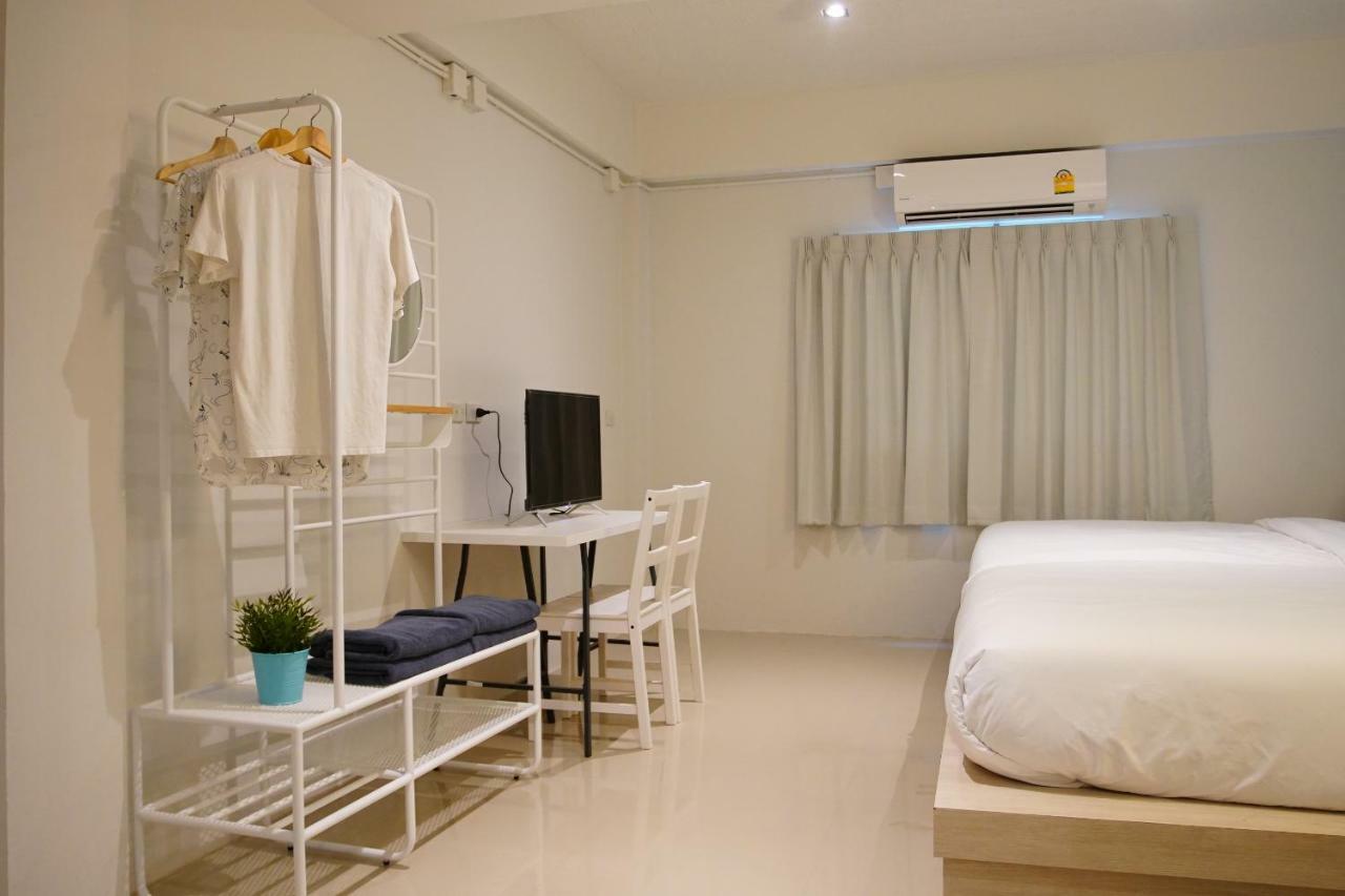 Hostel Bed N Bev Pattaya Zewnętrze zdjęcie